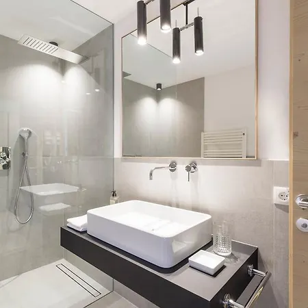 Saleghes Dolomites Aparthotel Selva di Val Gardena